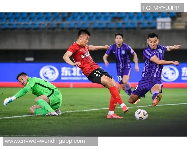 上港与贵州激战正酣争夺中超积分榜关键战役即将上演